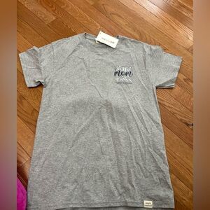 Simply Southern Mom Wife Boss Tshirt NWT